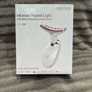 Wavy Chic Intense Pulsed Light Wrinkle Reducer - White